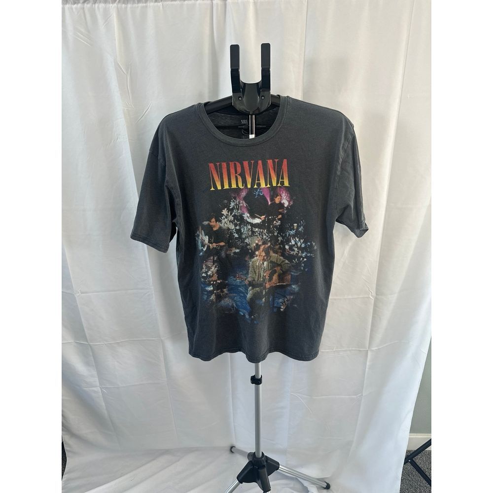 Nirvana unplugged, distressed T-shirt, size medium